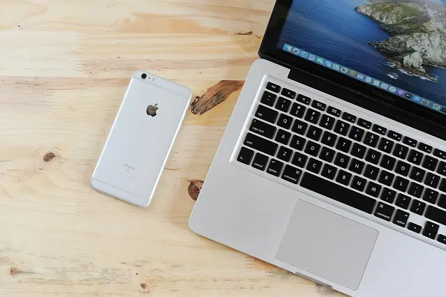 Top 5 Must-Have Mobile Gadgets for Everyday Life
