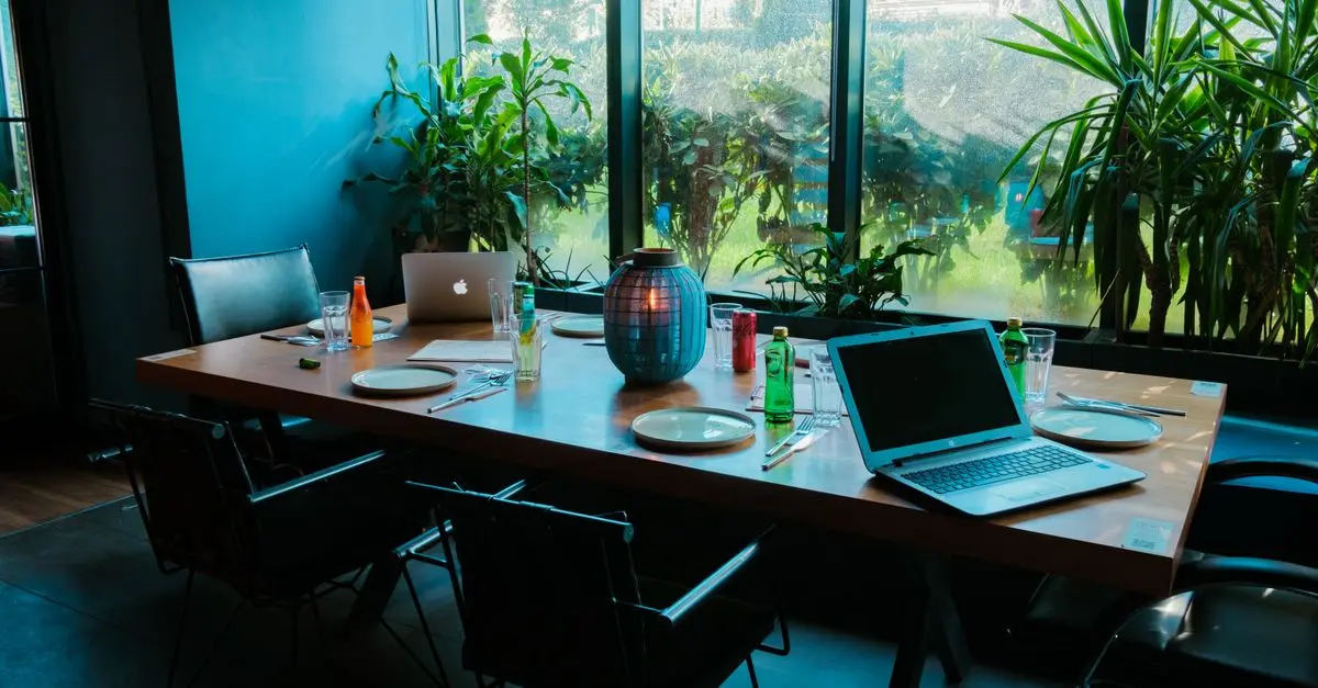 Top 10 Must-Have Mobile Gadgets for Your Daily Use
