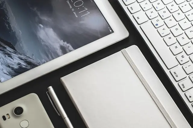 5 Innovative Mobile Gadgets to Enhance Your Daily Life