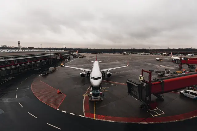 10 Must-Have Mobile Gadgets for Travelers
