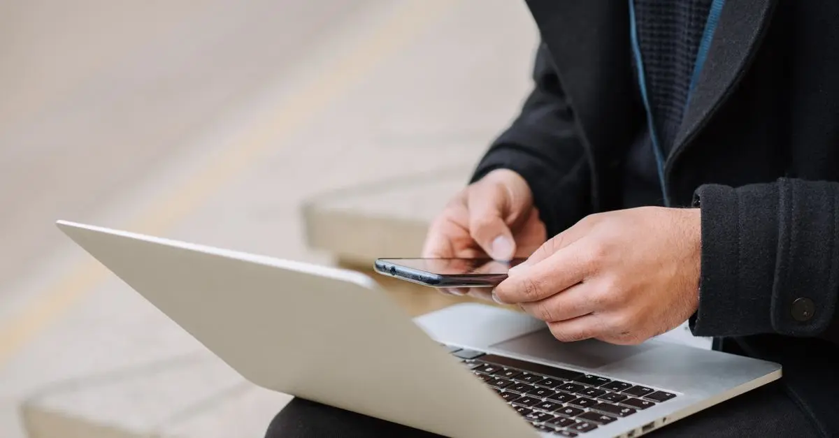 10 Innovative Mobile Gadgets Transforming Your Daily Life